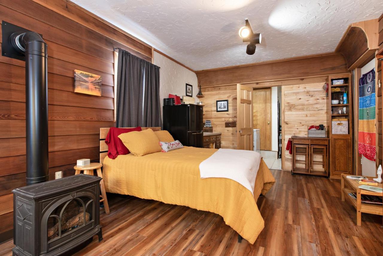 Wanderer Studio, An Off Grid Mountain Guest Studio With Fantastic Views Glenwood Springs Eksteriør bilde